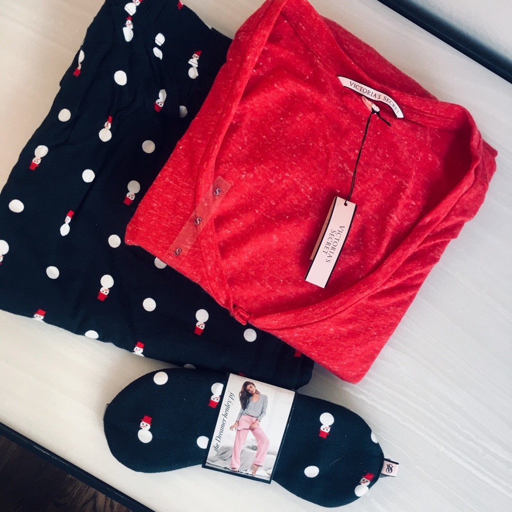 Snowman Victoria’s Secret Pajama Set size: S/P